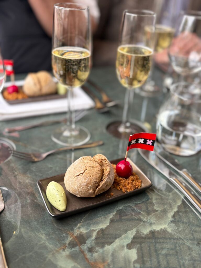 Lunch - Table for Four